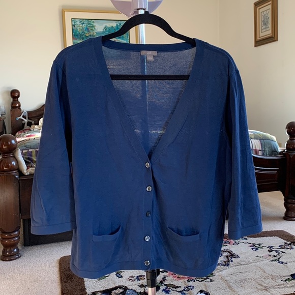 J. Jill Sweaters - J. Jill Cropped VNeck Cardigan with Front Pockets Size Large Petite EUC